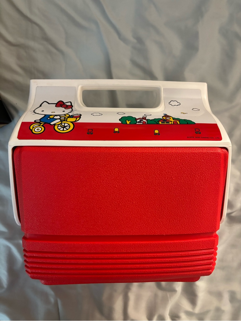 Igloo Hello Kitty Playmate Mini Cooler Special Edition 4 Qt Red White Sanro Box - Picture 4 of 12